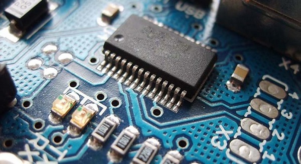 What Factors Did the Technician Considered in Etching the PCB? What Factors Did the Technician Considered in Etching the PCB?
